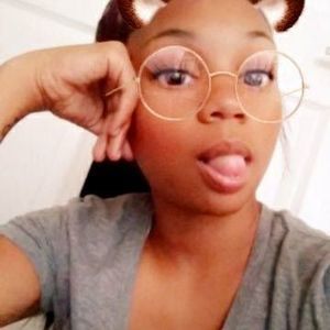 Meet your Posher, Deborah